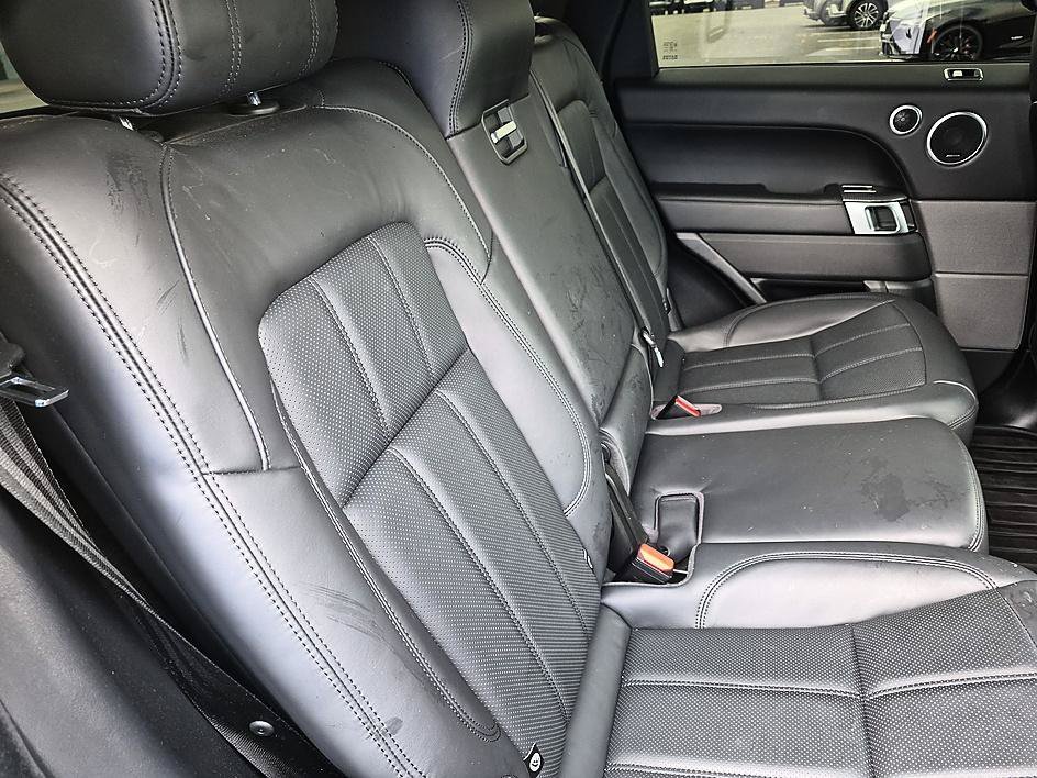 Used 2021  Land Rover HSE Dynamic image 33