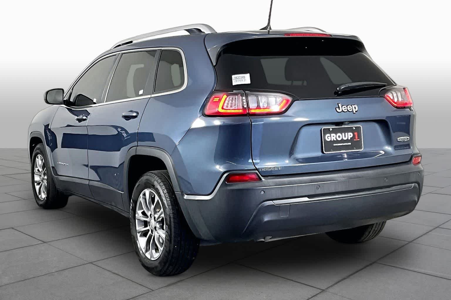 Used 2020 Slate Blue Pearlcoat Jeep Latitude Plus image 19