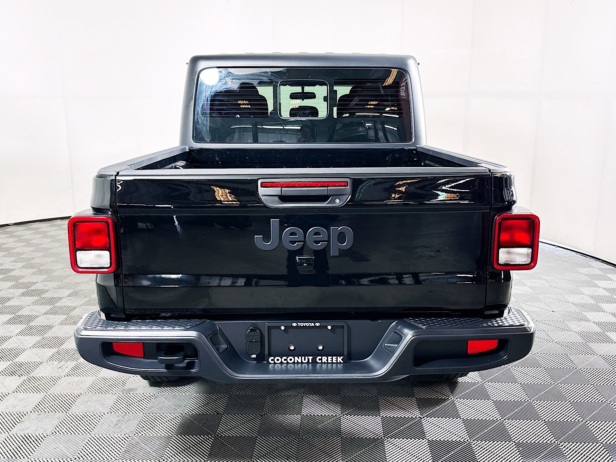 2025 Jeep Gladiator thumbnail 6