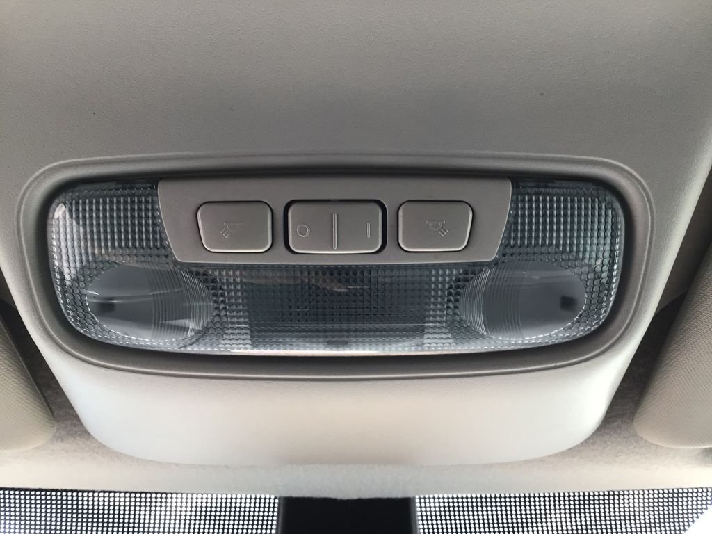 Used 2021 Silver Ford XLT image 29