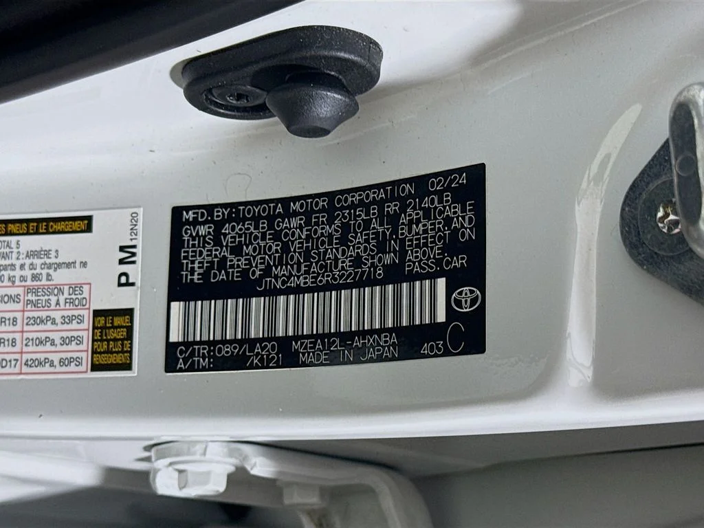 Used 2024 Wind Chill Pearl Toyota XSE image 29