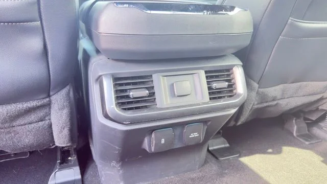 Used 2023 White Ford Lariat image 29