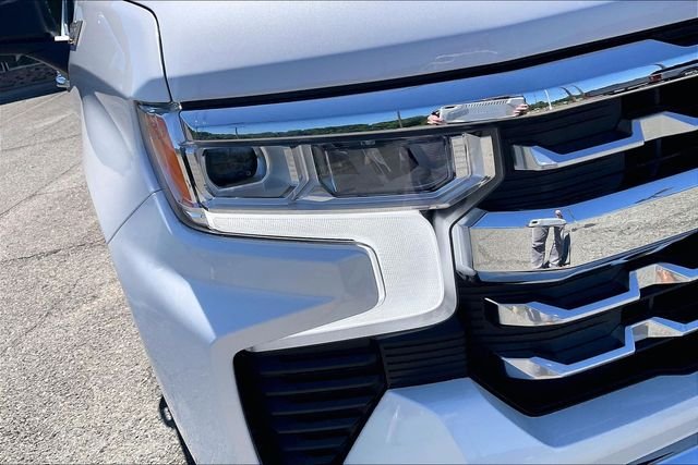 Used 2023 Iridescent Pearl Tricoat Chevrolet LTZ image 27