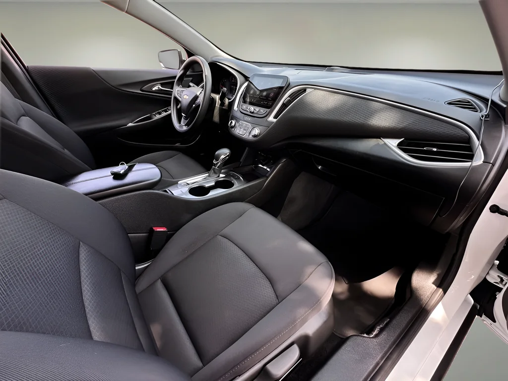 Used 2024 White Chevrolet LT image 20