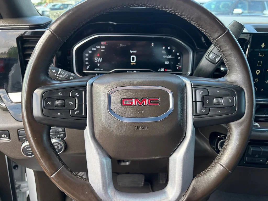 Used 2025 White GMC SLT image 13