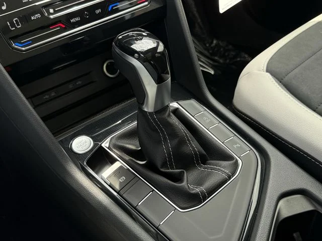 New 2026 Black Volkswagen 1.5T SE image 18