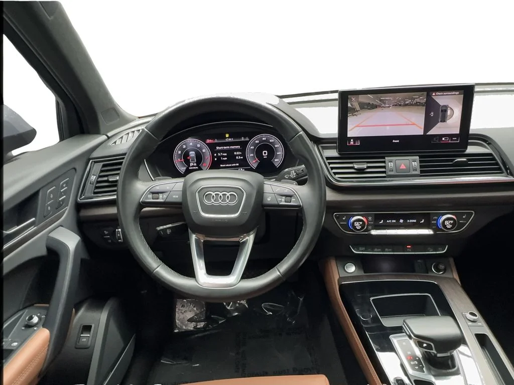 Used 2022 Black Audi  image 34