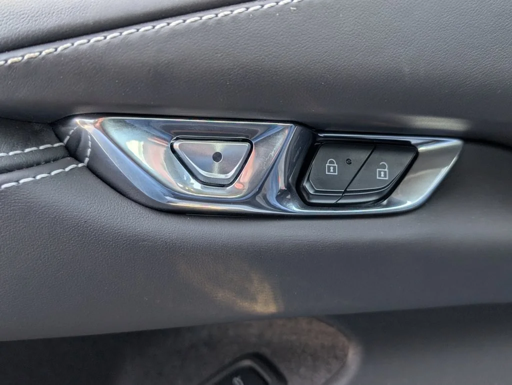 New 2024 Ceramic Matrix Gray Metallic Chevrolet 3LZ image 20