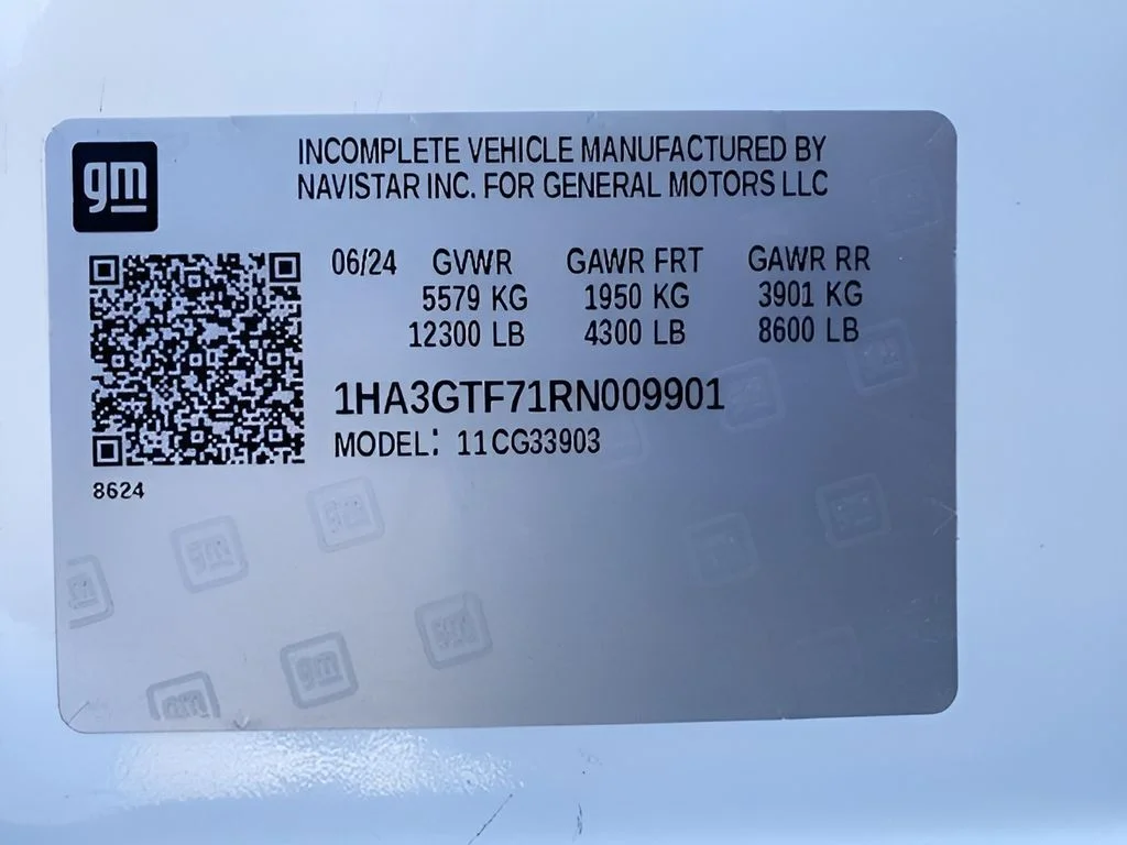 Used 2024 White Chevrolet Work Van image 54