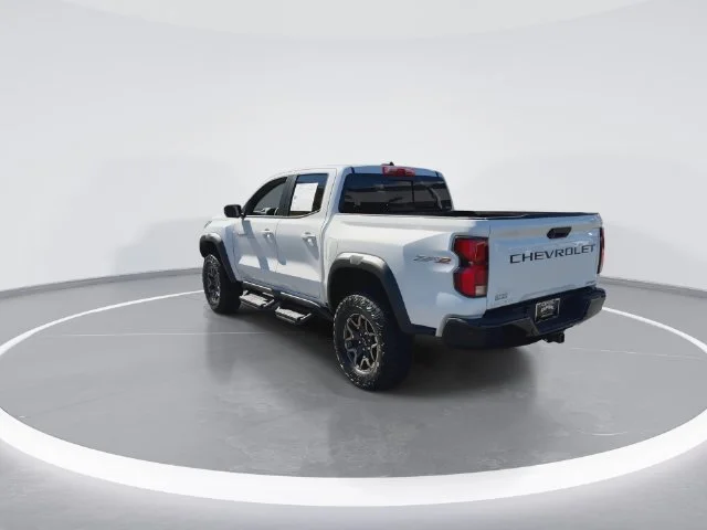 Used 2025 White Chevrolet ZR2 image 7