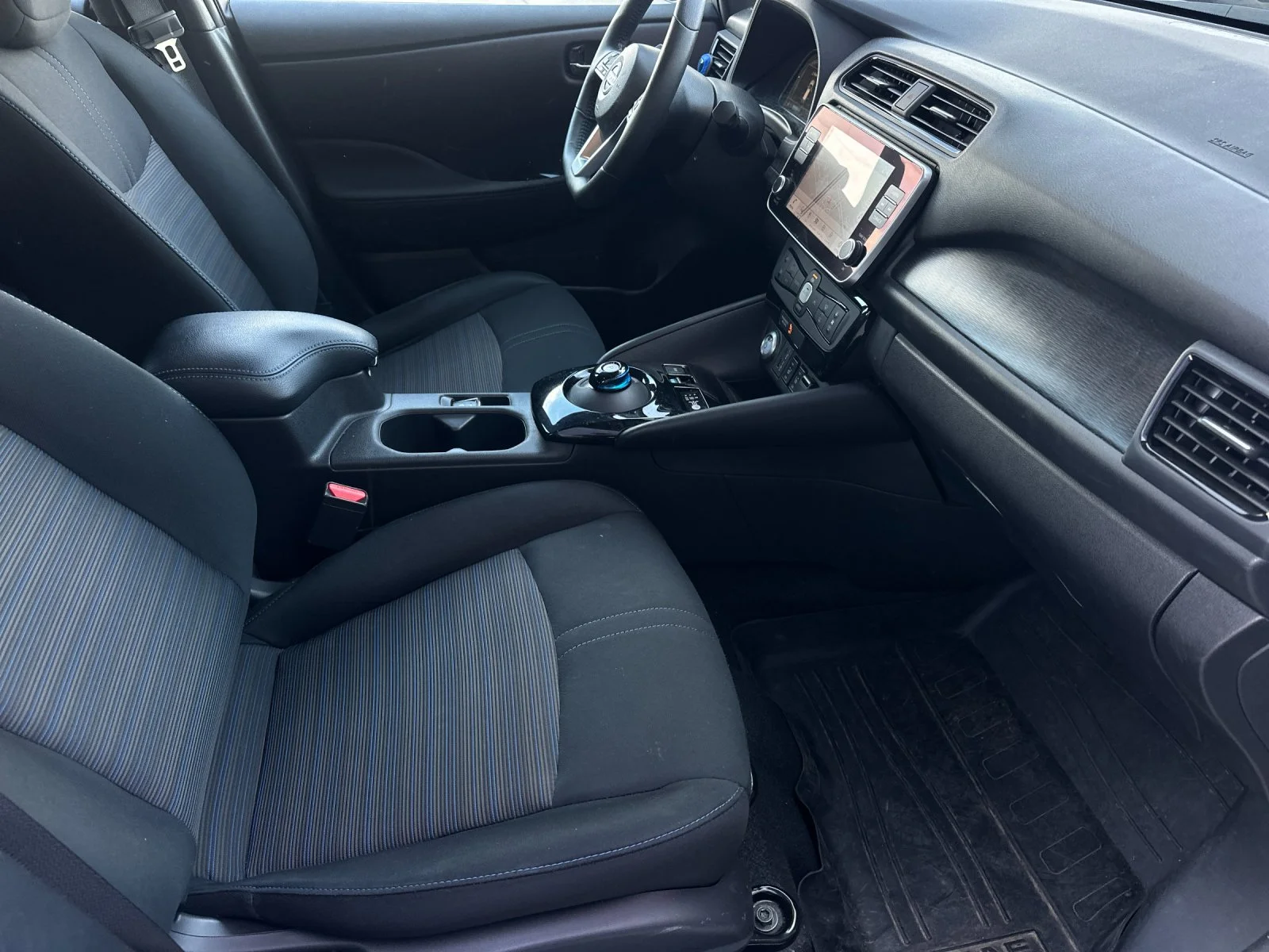 Used 2025 Brilliant Silver Metallic Nissan SV Plus image 16