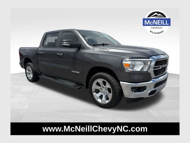 2019 RAM 1500 Big Horn/Lone Star 4x4 Crew Cab 5'7's photo