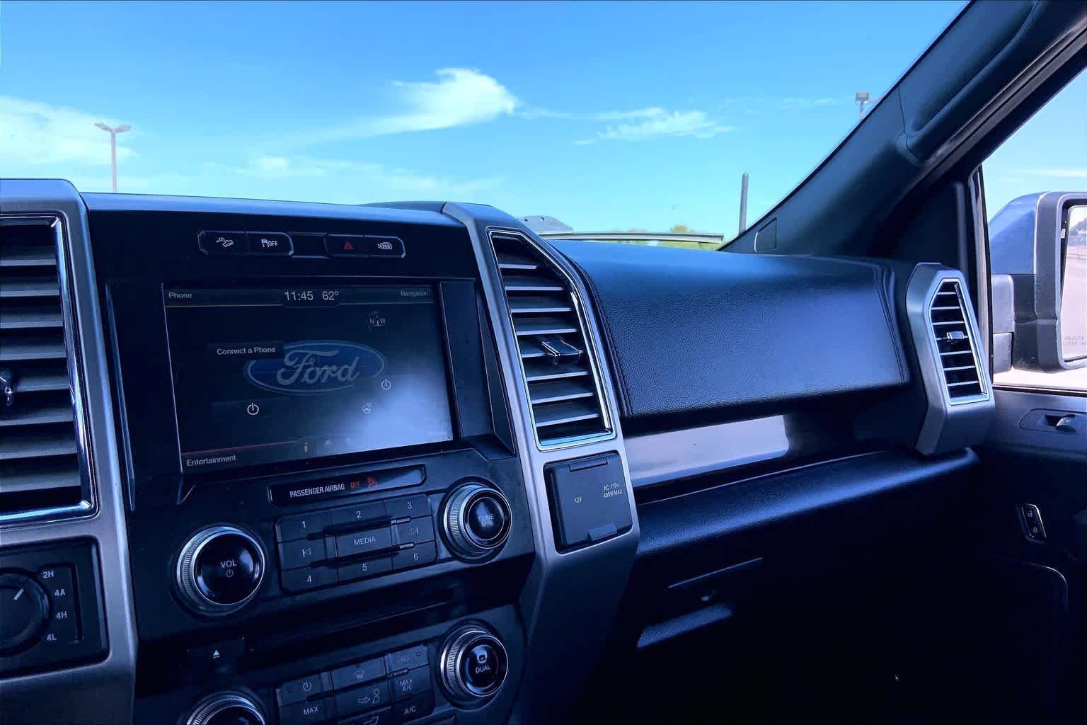 Used 2015 Tuxedo Black Metallic Ford Platinum image 35