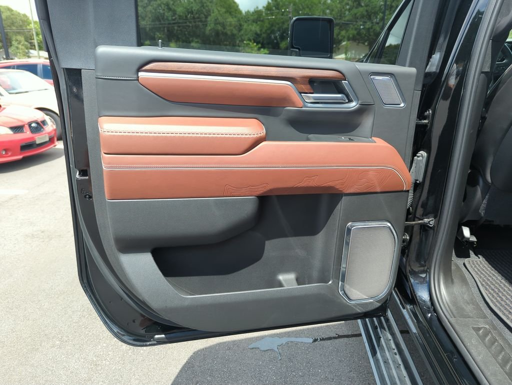 Used 2025 Black GMC Denali Ultimate image 30
