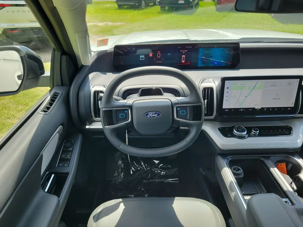 New 2027 Star White Metallic Tri-Coat Ford Active image 10