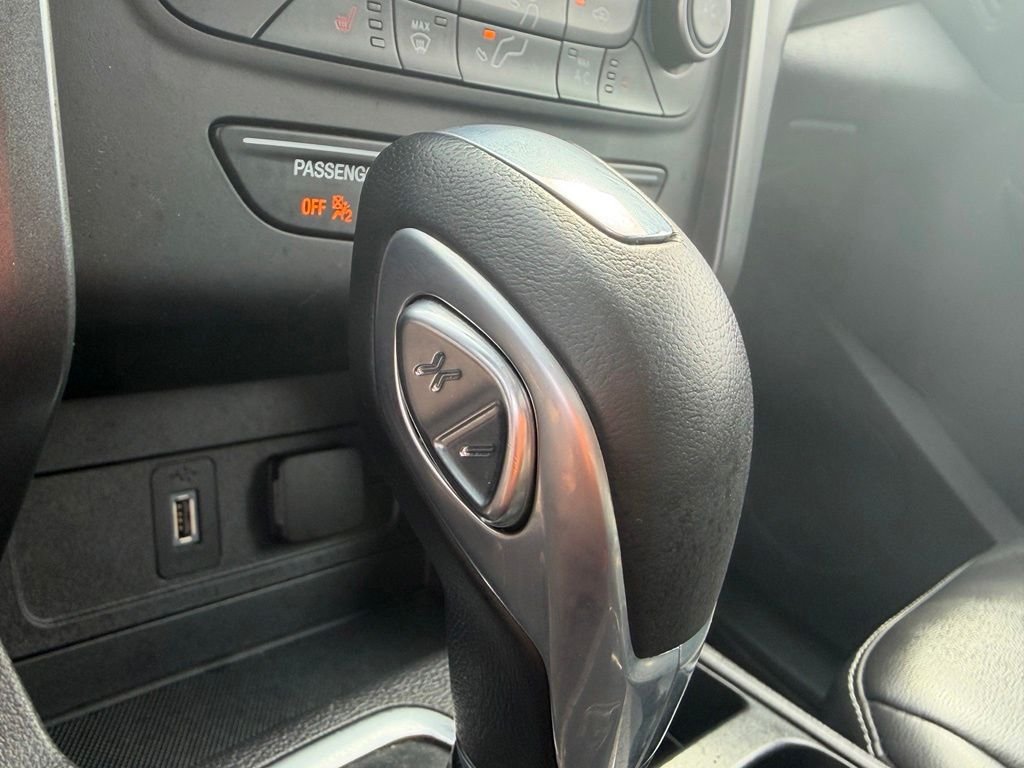 Certified Used 2019 Sea Green Ford SEL image 24