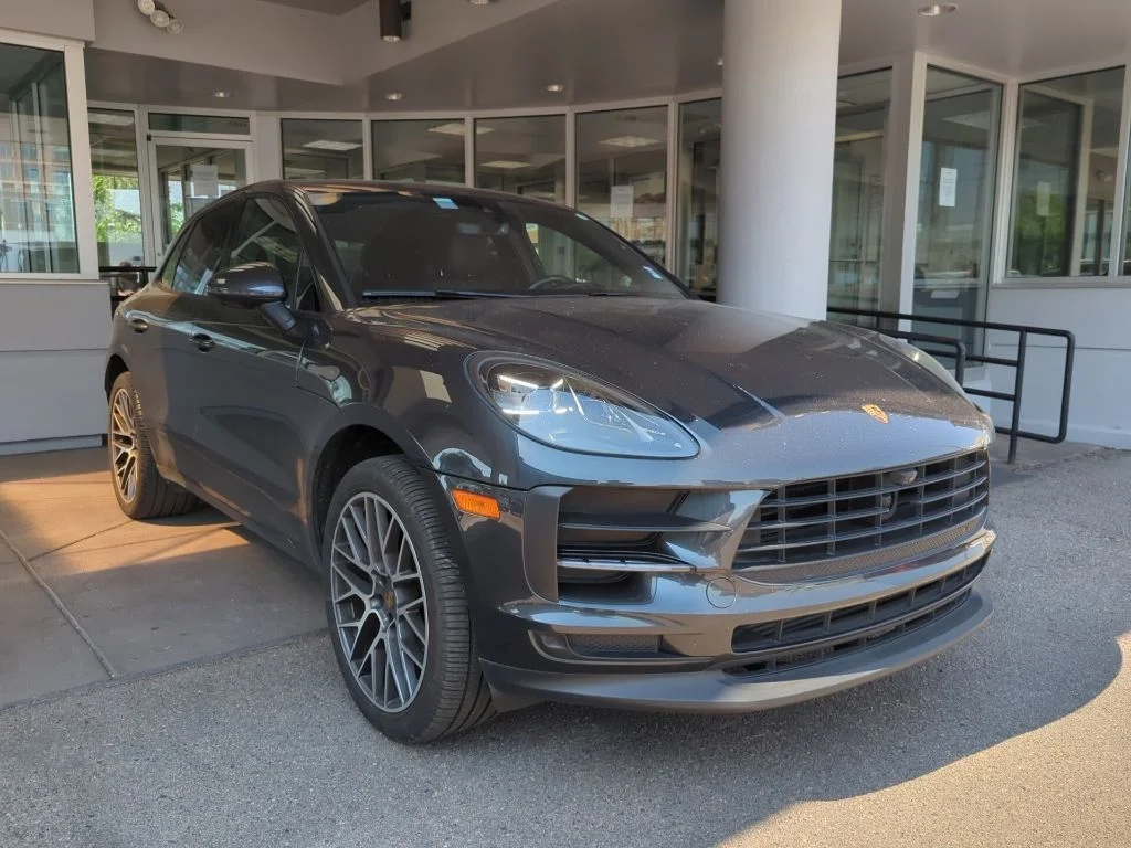 2020 Porsche Macan -'s photo
