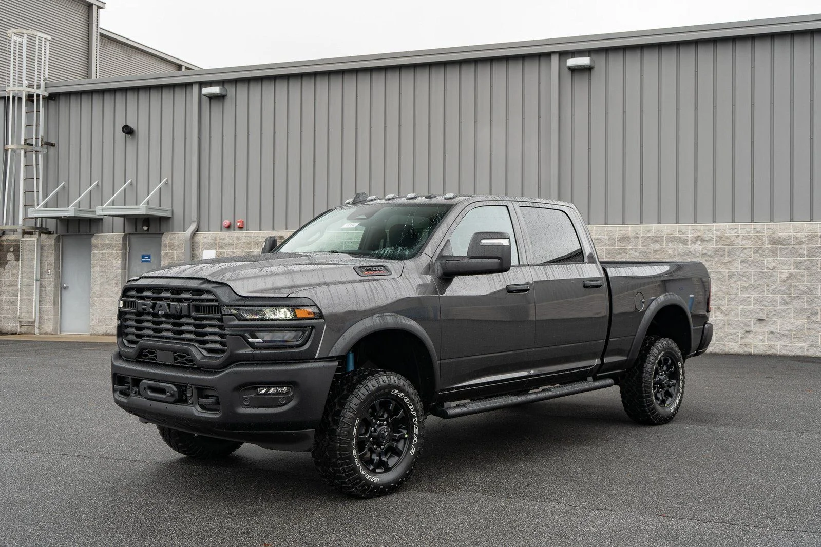 New 2026 Granite Crystal Metallic Clear-Coat Exterior Paint RAM Tradesman image 3