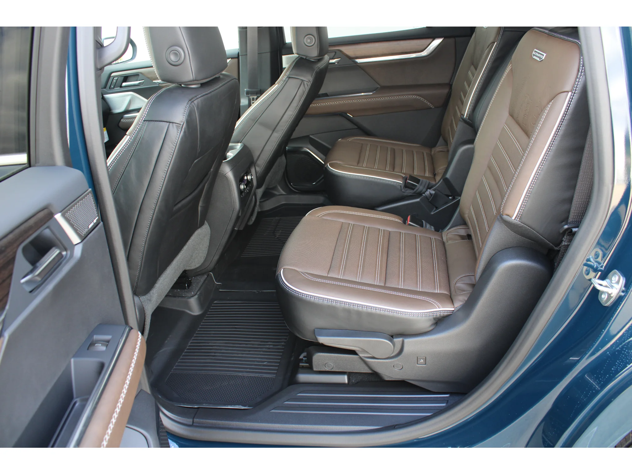 New 2027 Ink GMC Denali Ultimate image 4