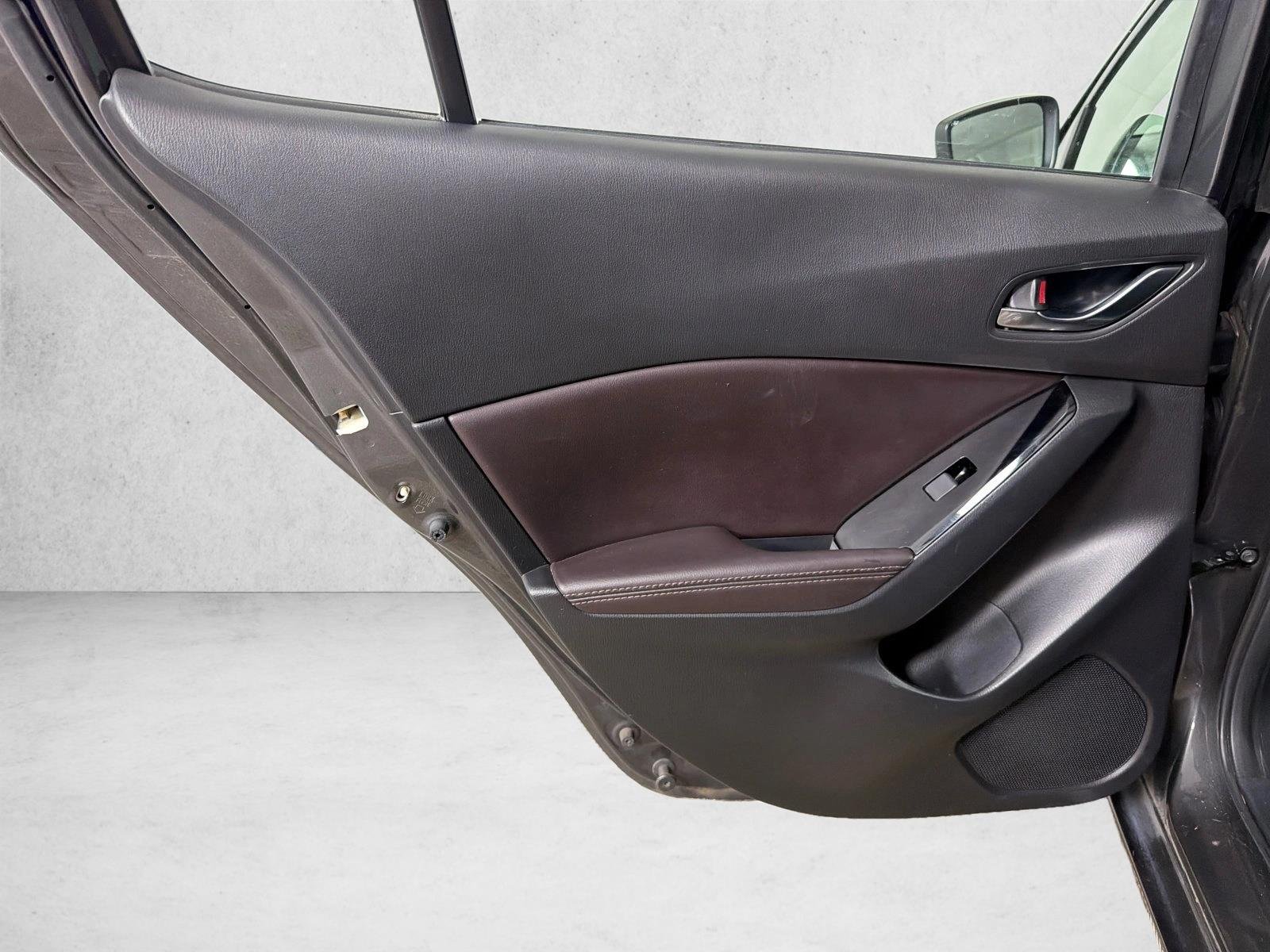 Used 2018 Machine Gray Metallic Mazda Grand Touring image 22