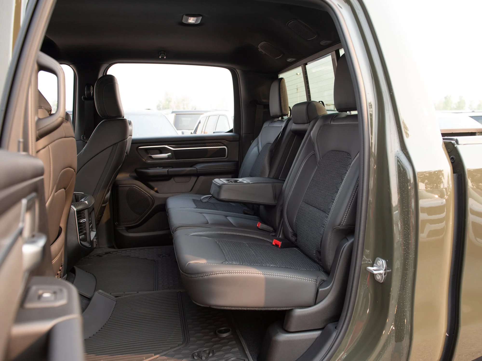 New 2026 Tan RAM Big Horn* Crew Cab 4x4, HEMI V8 image 28