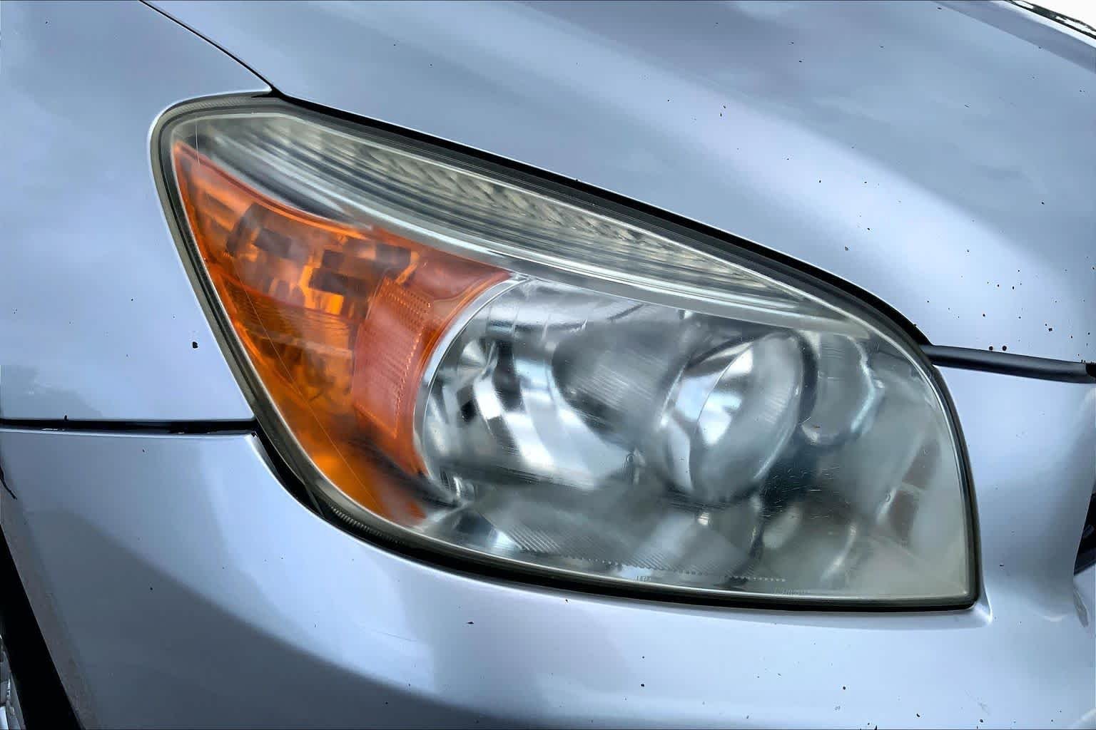 Used 2007 Classic Silver Metallic Toyota Limited image 25