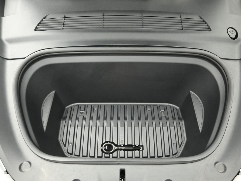 2022 TESLA MODEL Y - Image 31