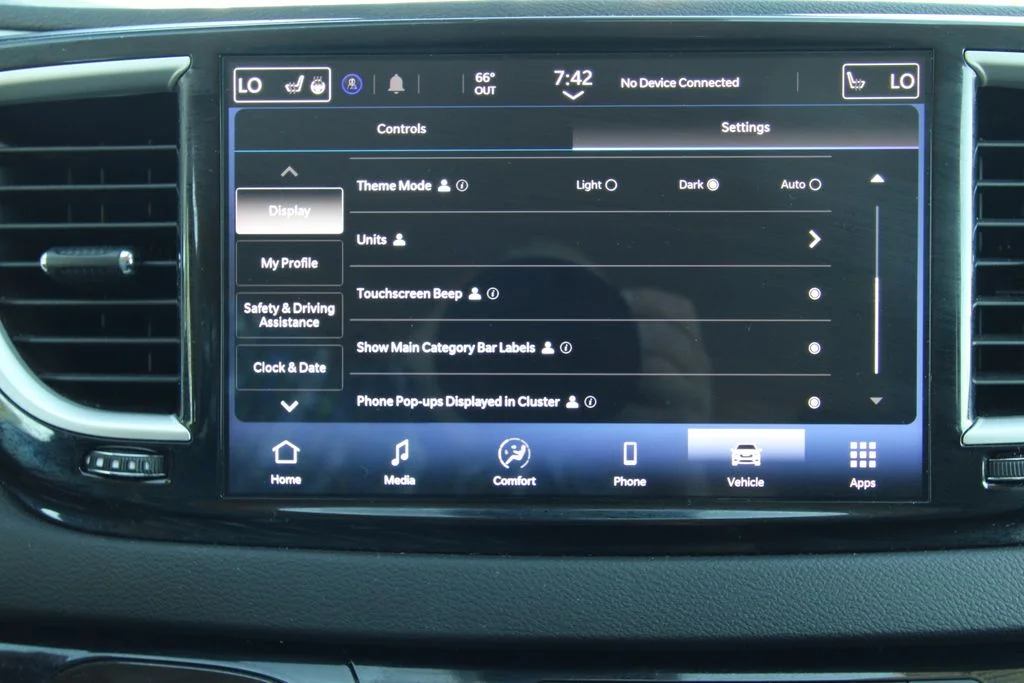 Used 2024 Black Chrysler Touring L image 30