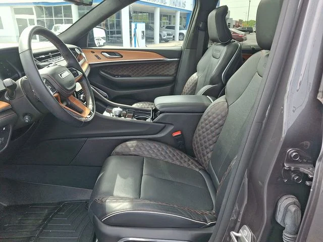 Used 2022 Gray Jeep Summit Reserve 4xe image 13