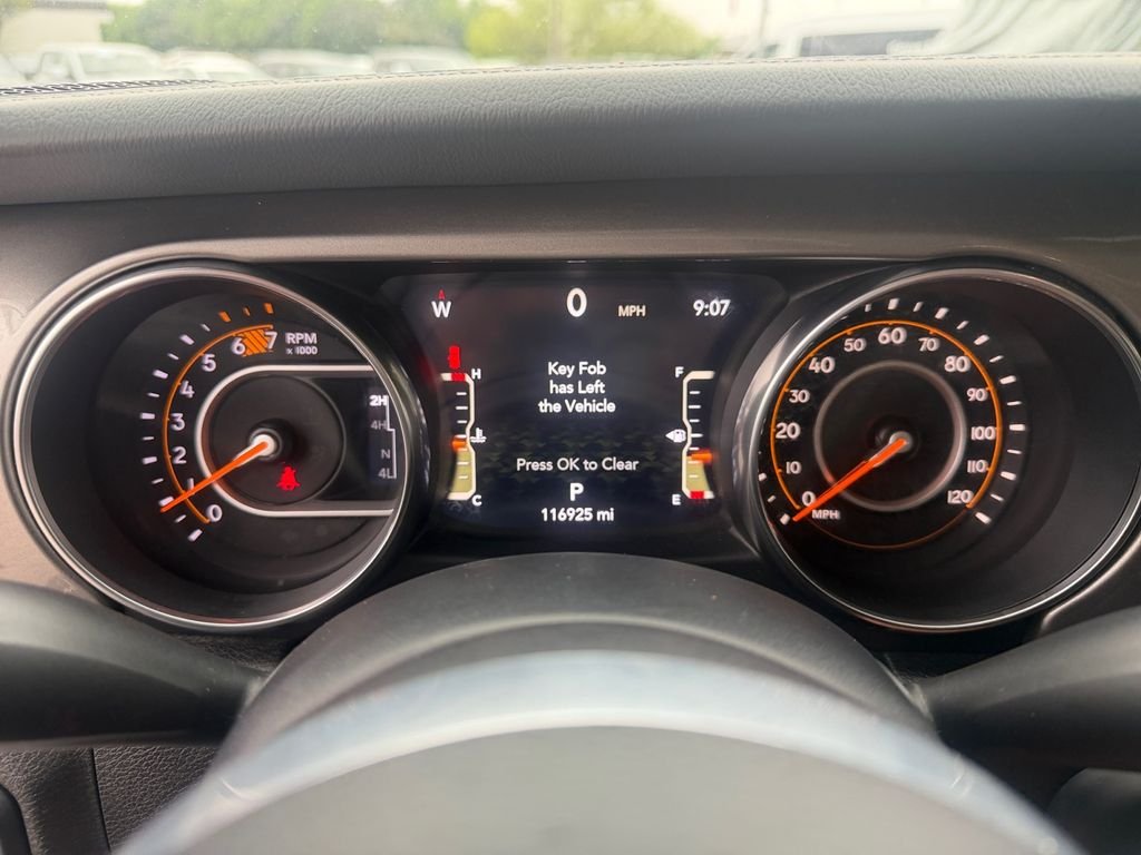 Used 2019 White Jeep Unlimited Sahara image 14