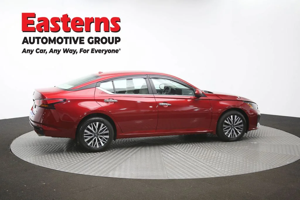 Used 2023 Red Nissan 2.5 SV image 42