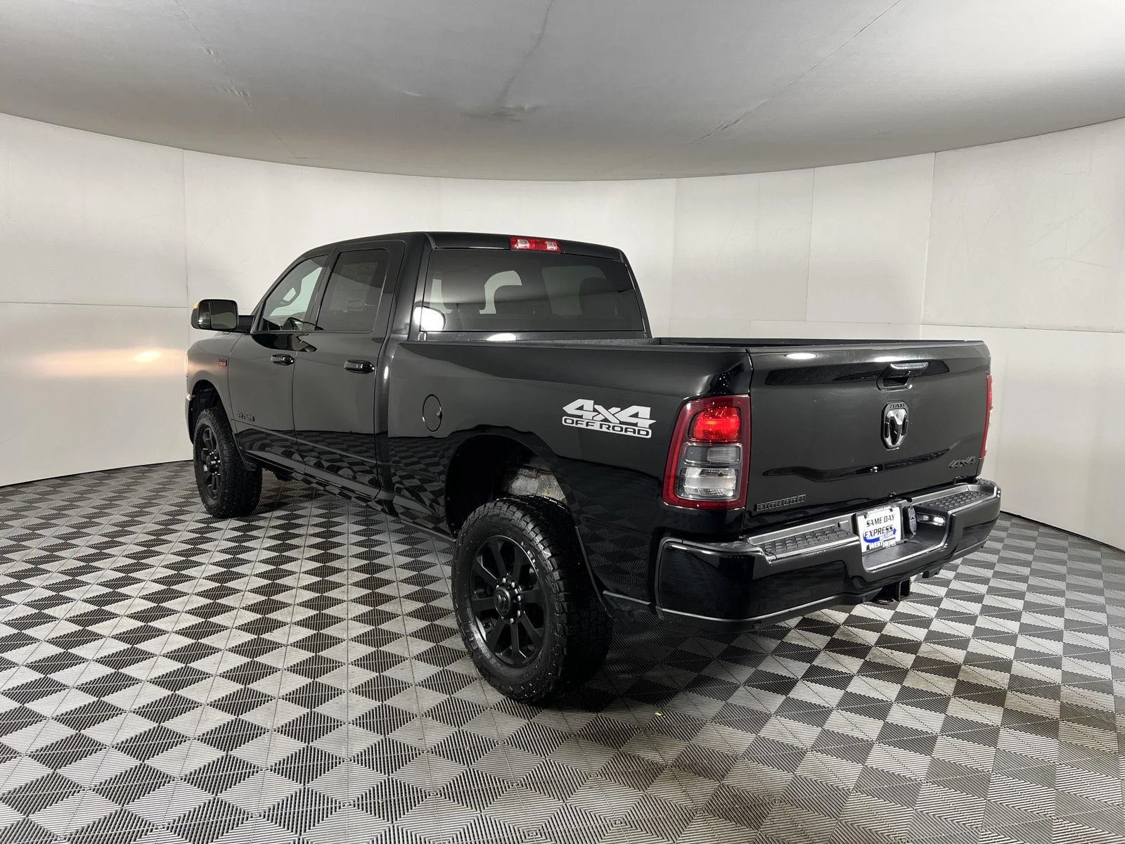 Used 2022 Diamond Black Crystal Pearlcoat Ram Big Horn image 7