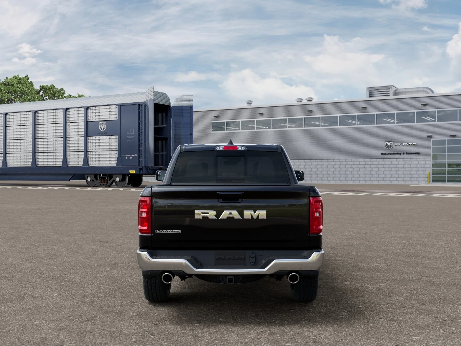 New 2026 Diamond Black Crystal Pearl-Coat Exterior Paint RAM Laramie image 33