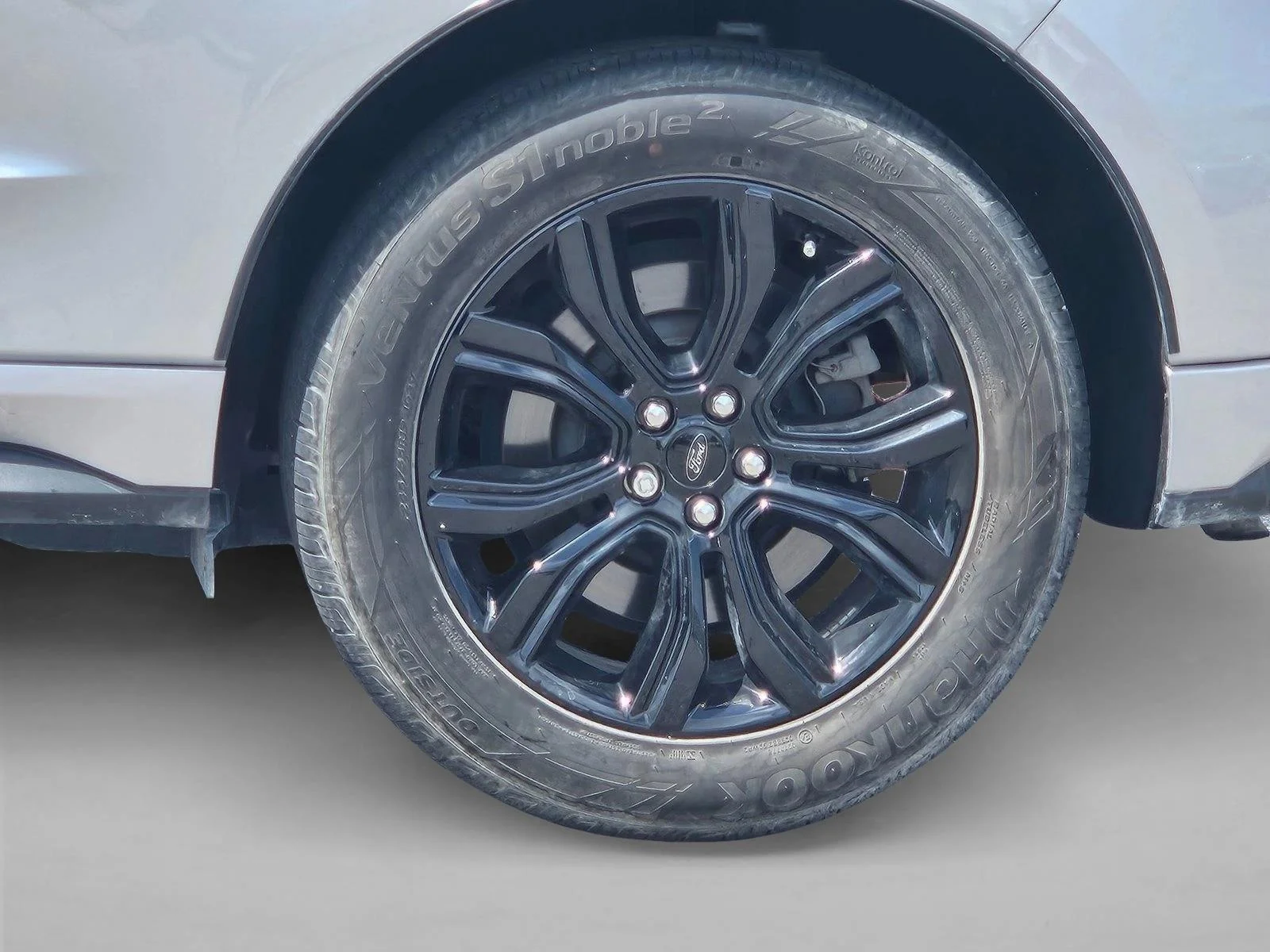 Used 2024 Iconic Silver Metallic Ford SE image 6
