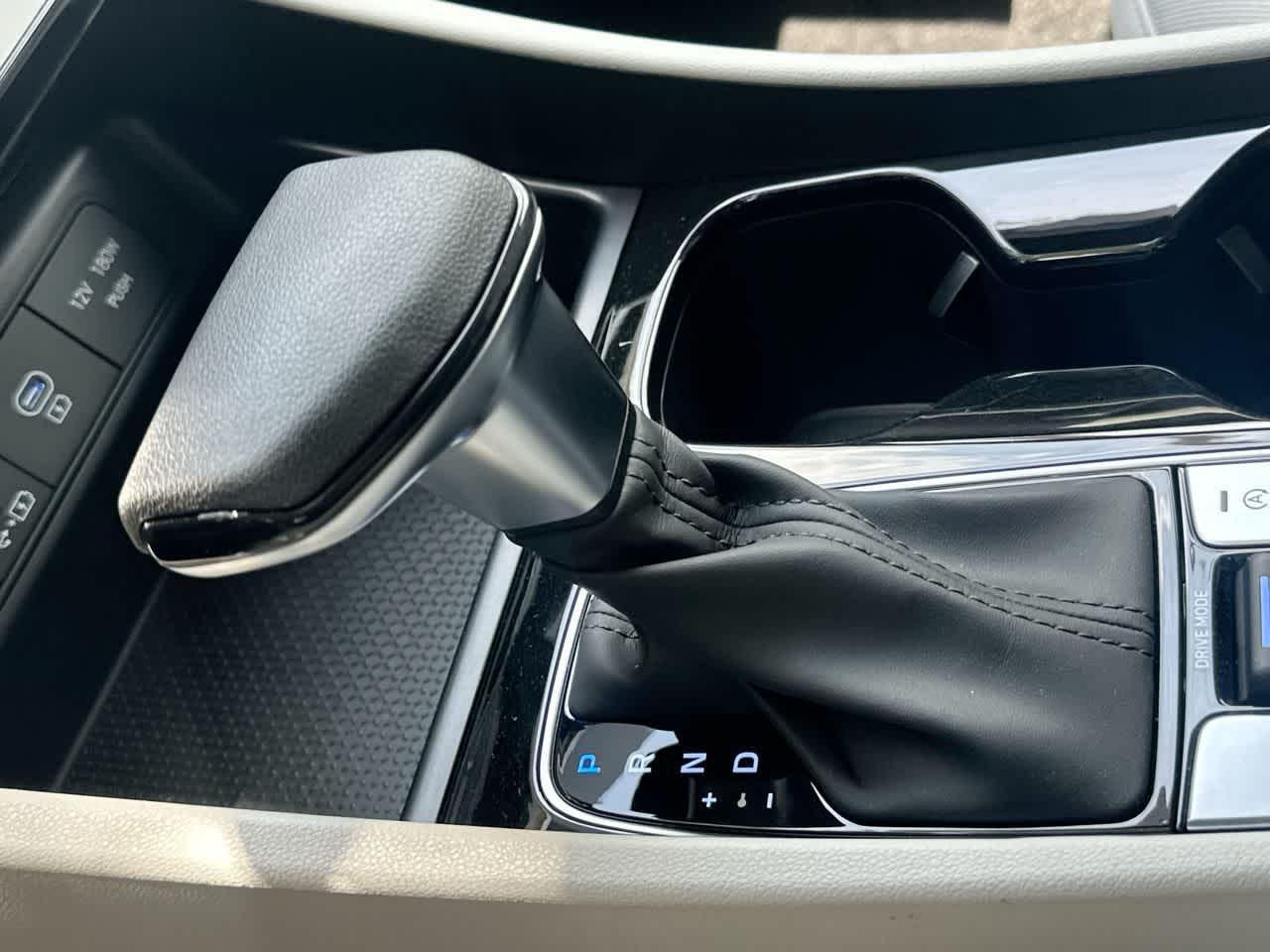 New 2026 Phantom Black Hyundai SEL FWD image 50