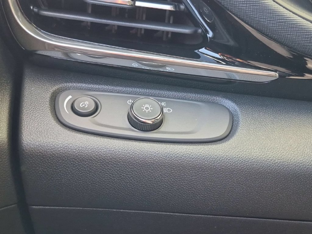 2026 Buick Envista Sport Touring - Photo 16