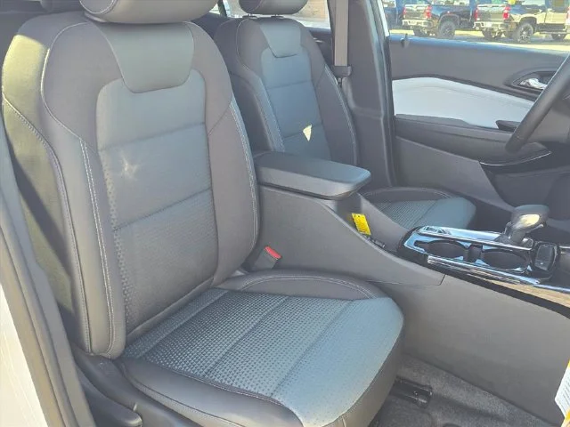 2026 Chevrolet Trax LT - Photo 16