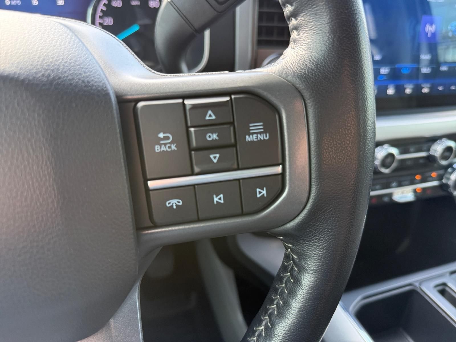 Certified Used 2022 Oxford White Ford XLT image 25