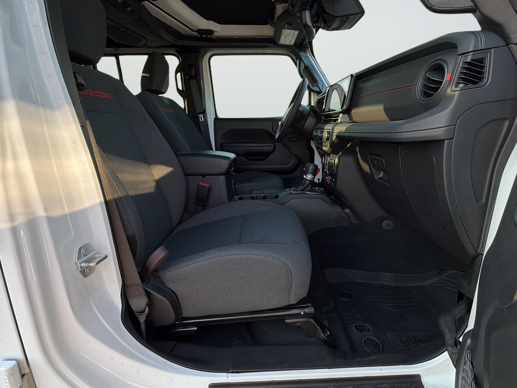 Used 2024 White Jeep Rubicon image 32