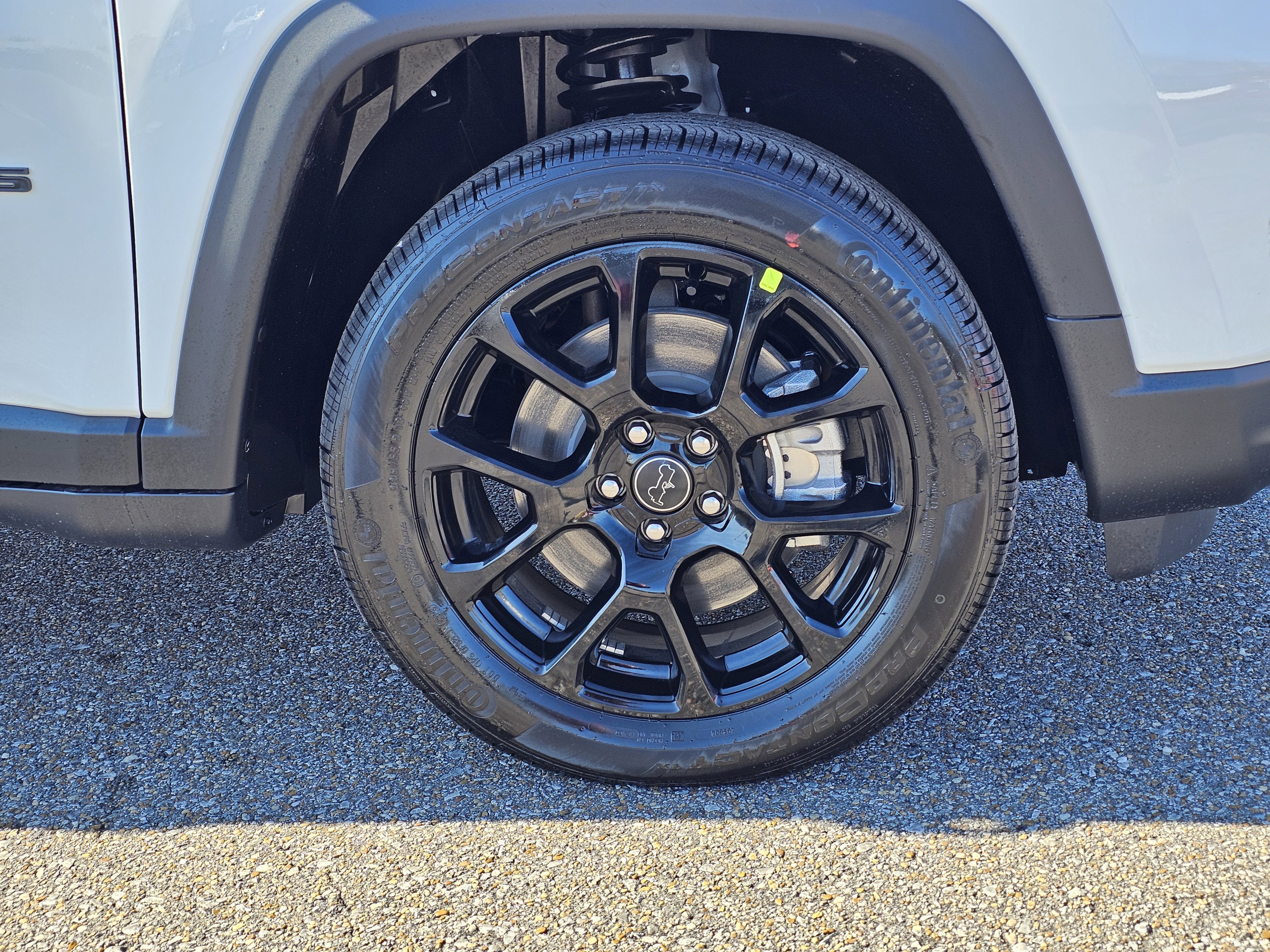 New 2026 Bright White Clearcoat Jeep Latitude Altitude image 6