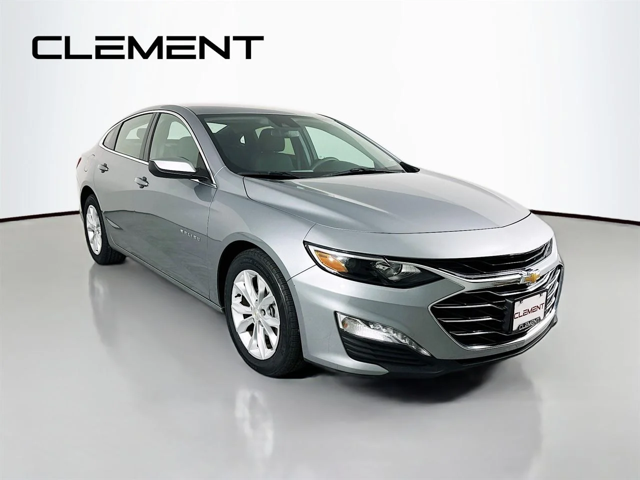 Used 2024 Sterling Gray Metallic Chevrolet LT image 5