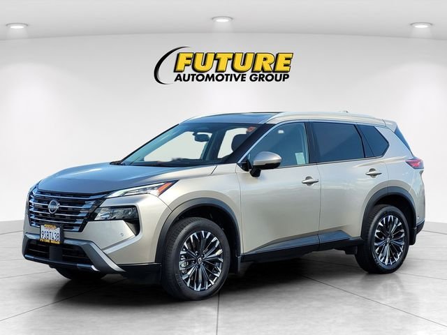 Used 2025 Gold Nissan SL image 5