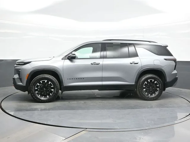 Used 2025 Gray Chevrolet Z71 image 4