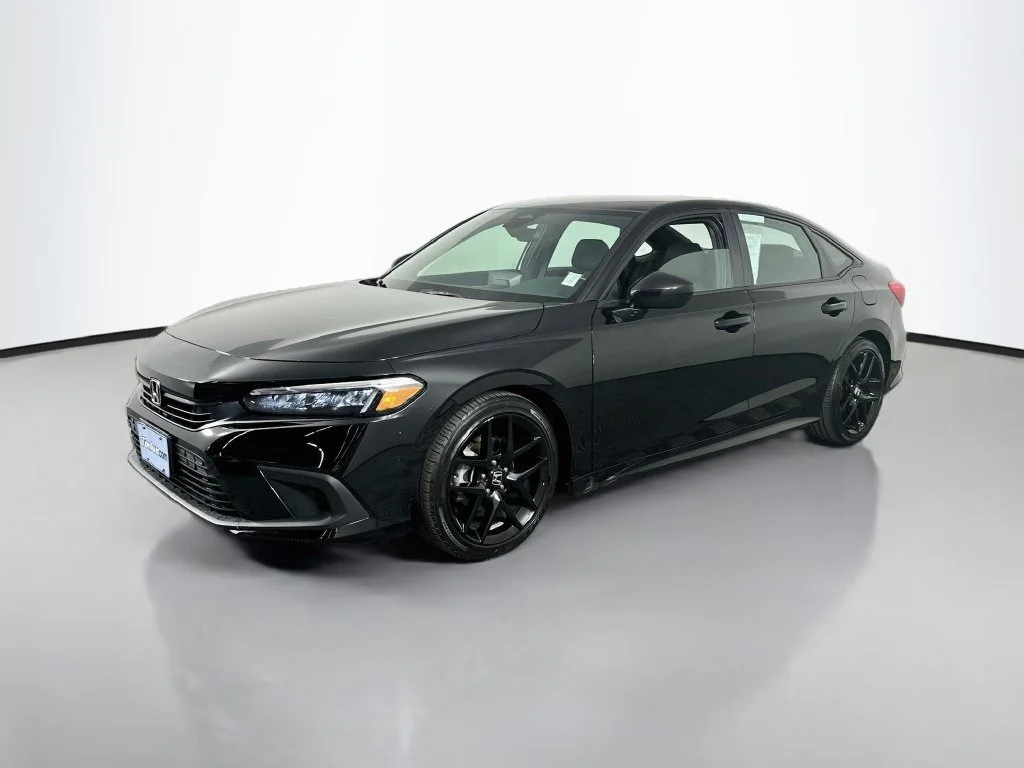 Used 2024  Honda Sport image 4