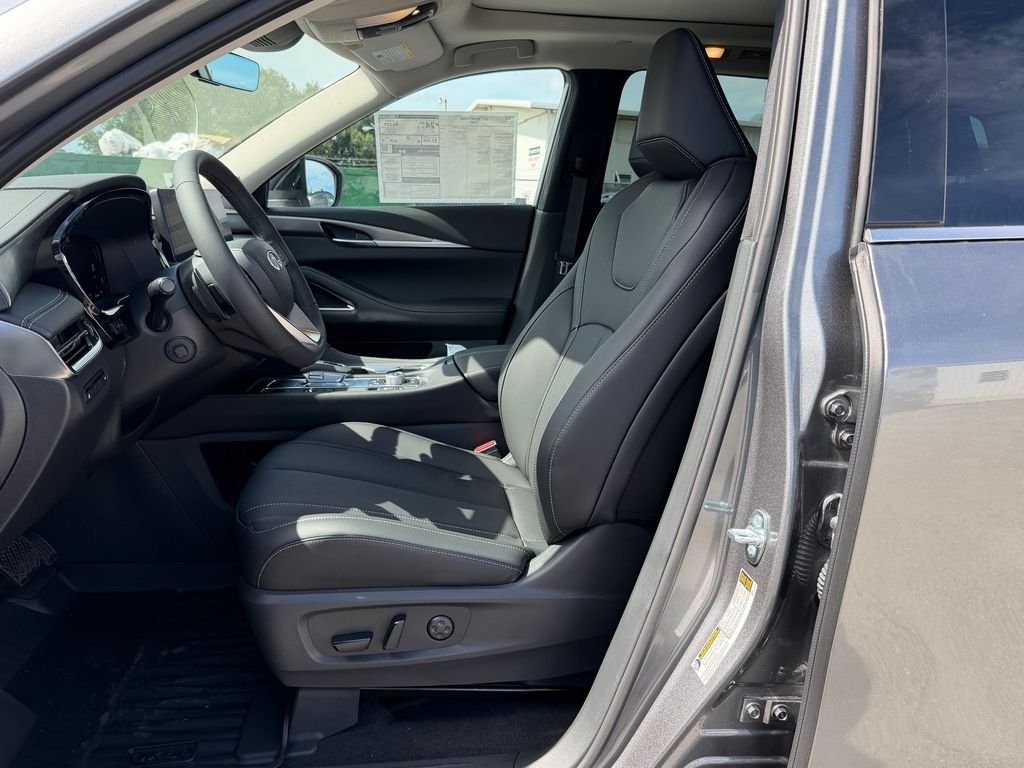 New 2027 GRAPHITE SHADOW INFINITI Luxe FWD image 12