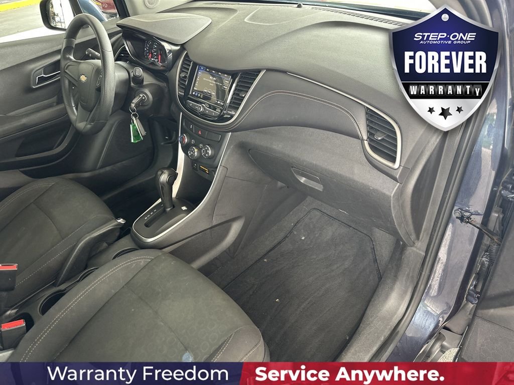 Used 2018 Blue Chevrolet LS image 34