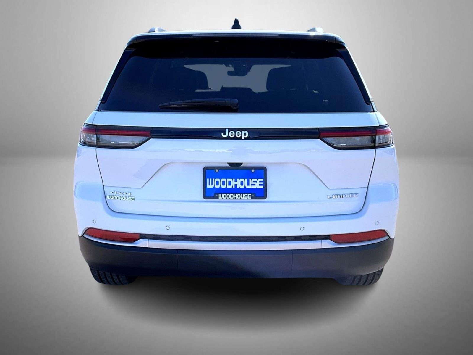 New 2026 Bright White Clear-Coat Exterior Paint Jeep Limited image 6