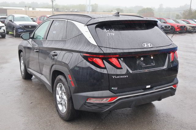 Used 2024 Black Hyundai SEL image 5