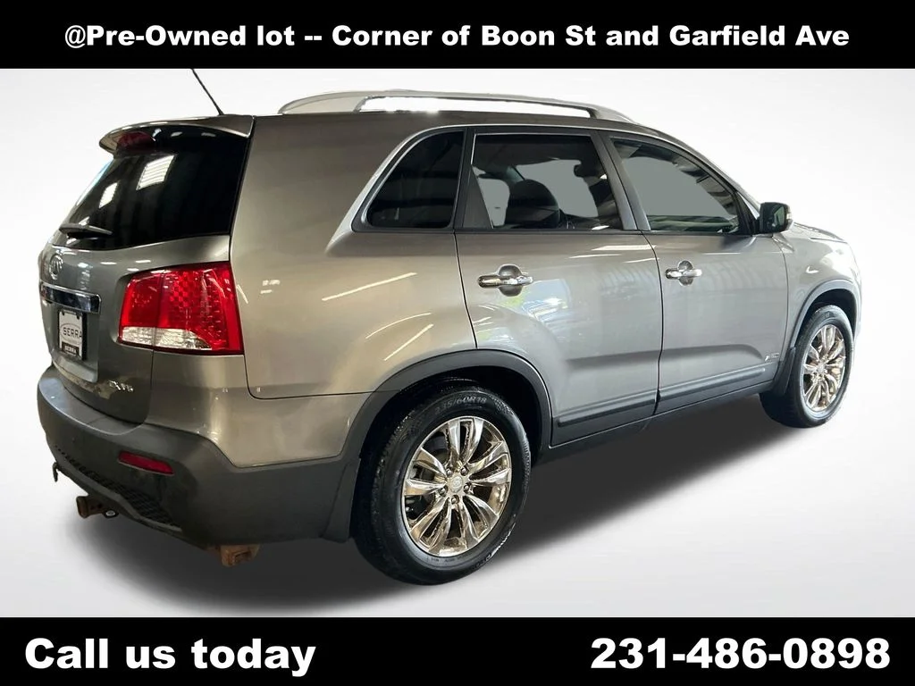 Used 2011 Silver Kia EX image 5