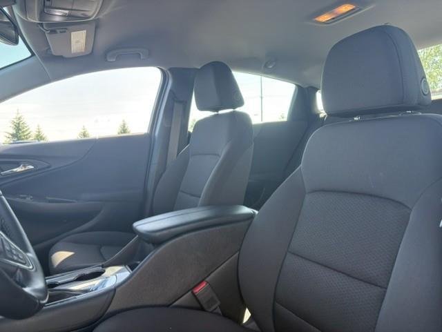 Used 2018 Cajun Red Tintcoat Chevrolet LT image 4